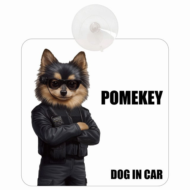 POMEKEY ポメキー DOG IN CAR セキュリティガード風 ちょい悪 車用吸盤付サイン 12.4x14.6cm