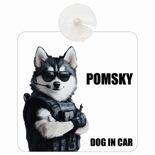 POMSKY ポンスキー DOG IN CAR セキュリティガード風 ちょい悪 車用吸盤付サイン 12.4x14.6cm