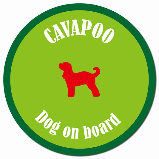 カラフル Dog on board キャバプー ライトグリーン&グリーン マグネット 車用 直径13cm 丸型 カーマグネット