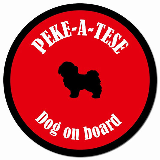 カラフル Dog on board マルペキ レッド＆ブラック マグネット 車用 直径13cm 丸型 カーマグネット