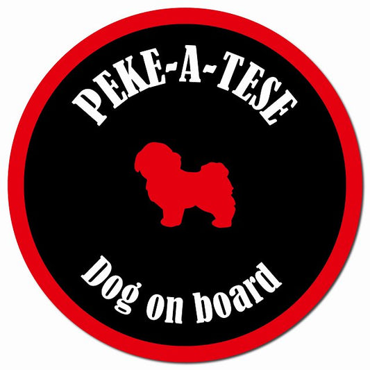 カラフル Dog on board マルペキ ブラック&レッド マグネット 車用 直径13cm 丸型 カーマグネット